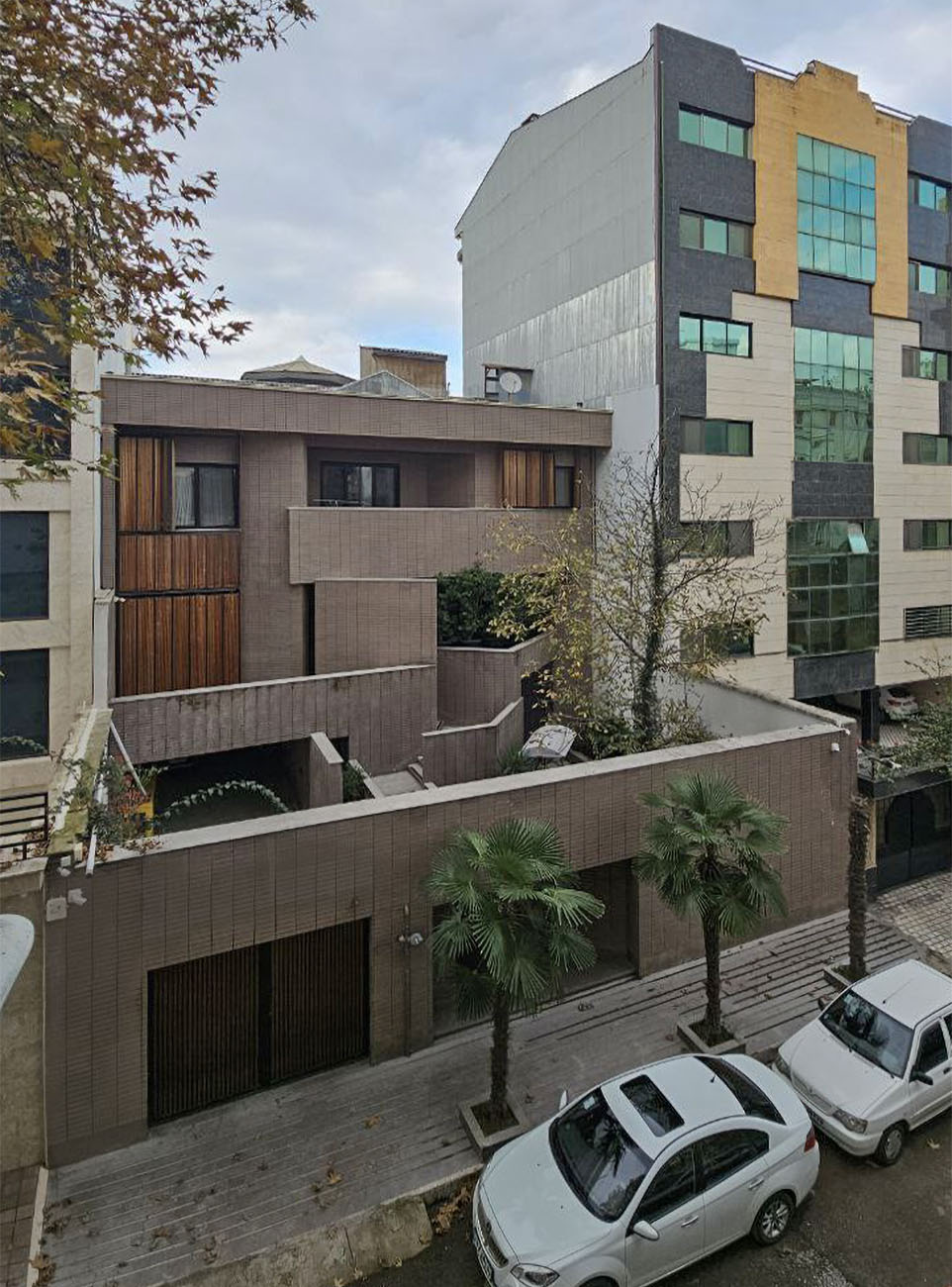 facade, street view, house in 157th street 