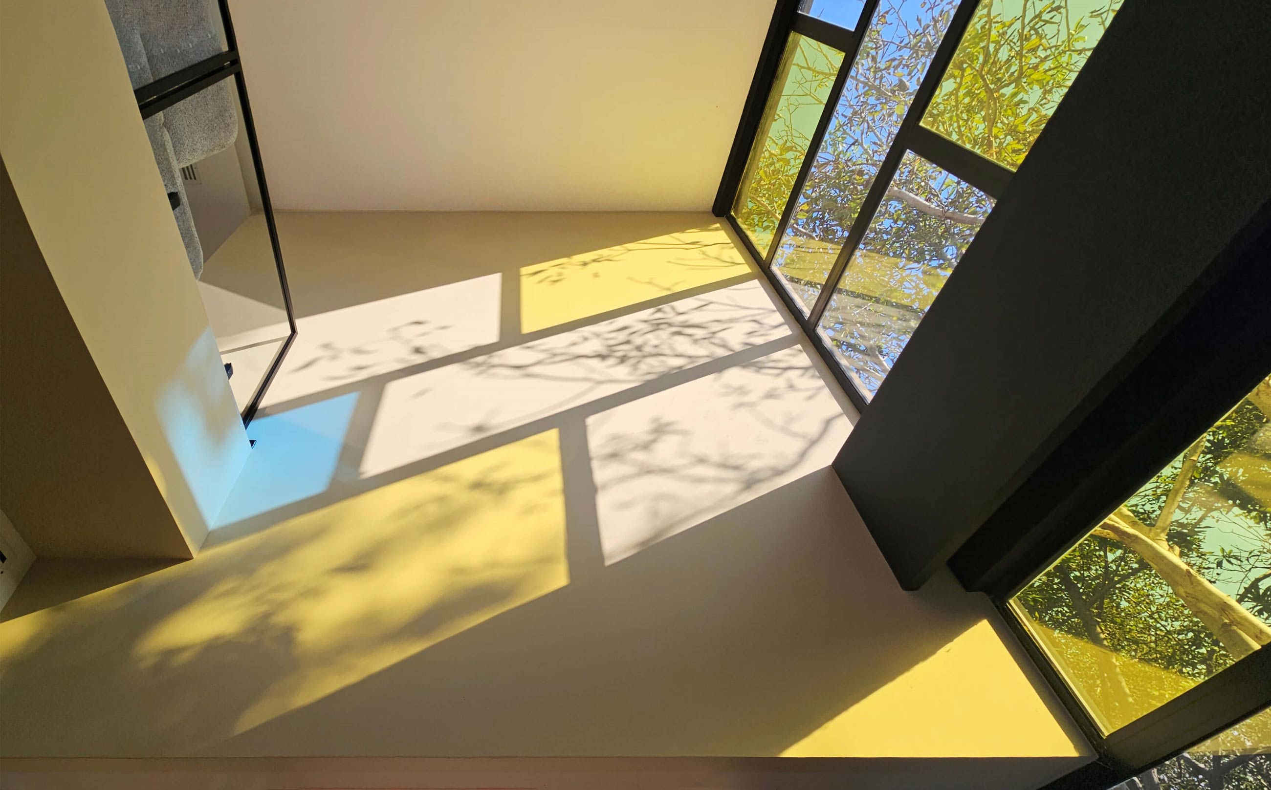 light, colors and shadows, Two Regions, a Villa.. An interwoven house